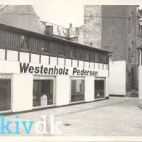 Arkiv.dk. Year: 1977