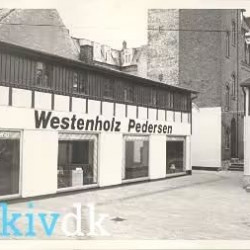 Arkiv.dk. Year: 1977